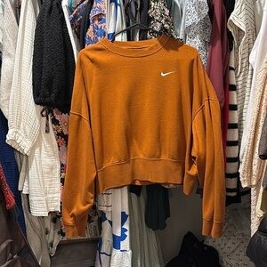 Cropped Nike Sweatshirt